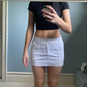 Low waisted mini cargo skirt